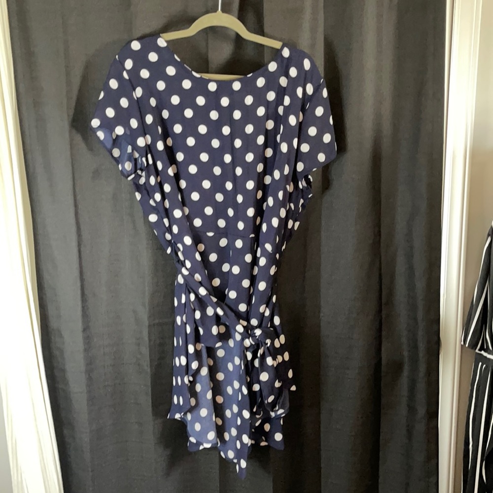 XXL ~ New York & Co ~ blue polka dot ~ Hi-low top